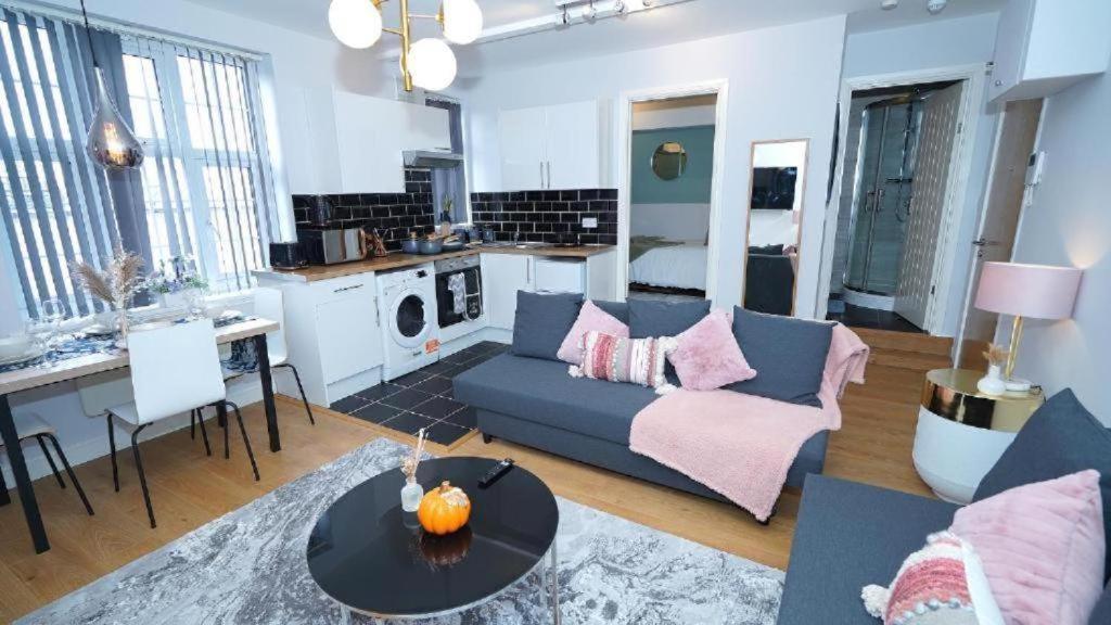 Beautiful Apartment In Sussex Gardens Лондон Екстериор снимка